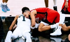 爱游戏官方登录入口-火箭客场击败小牛，取得七连胜