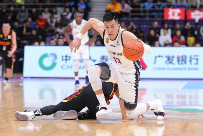 尤文图斯中场组织能力卓越，荣登助攻榜首的简单介绍
