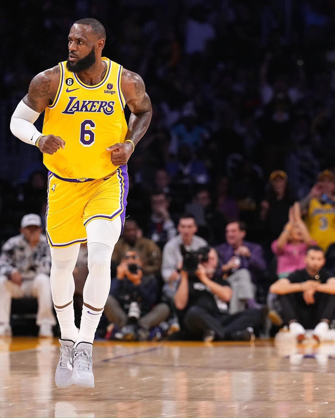 巴里-布朗砍下全场最高27分,带领球队取得连胜的简单介绍 巴里-布朗砍下全场最高27分,带领球队取得连胜的简单介绍