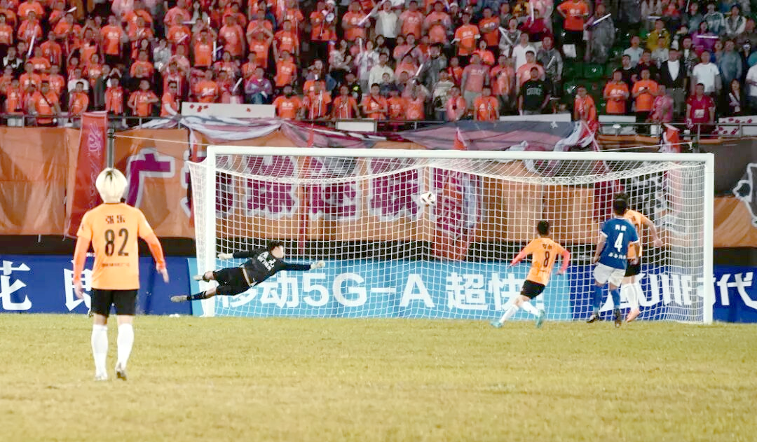 包含球场上的激情对决,挑战极限的精神风貌的词条 包含球场上的激情对决,挑战极限的精神风貌的词条