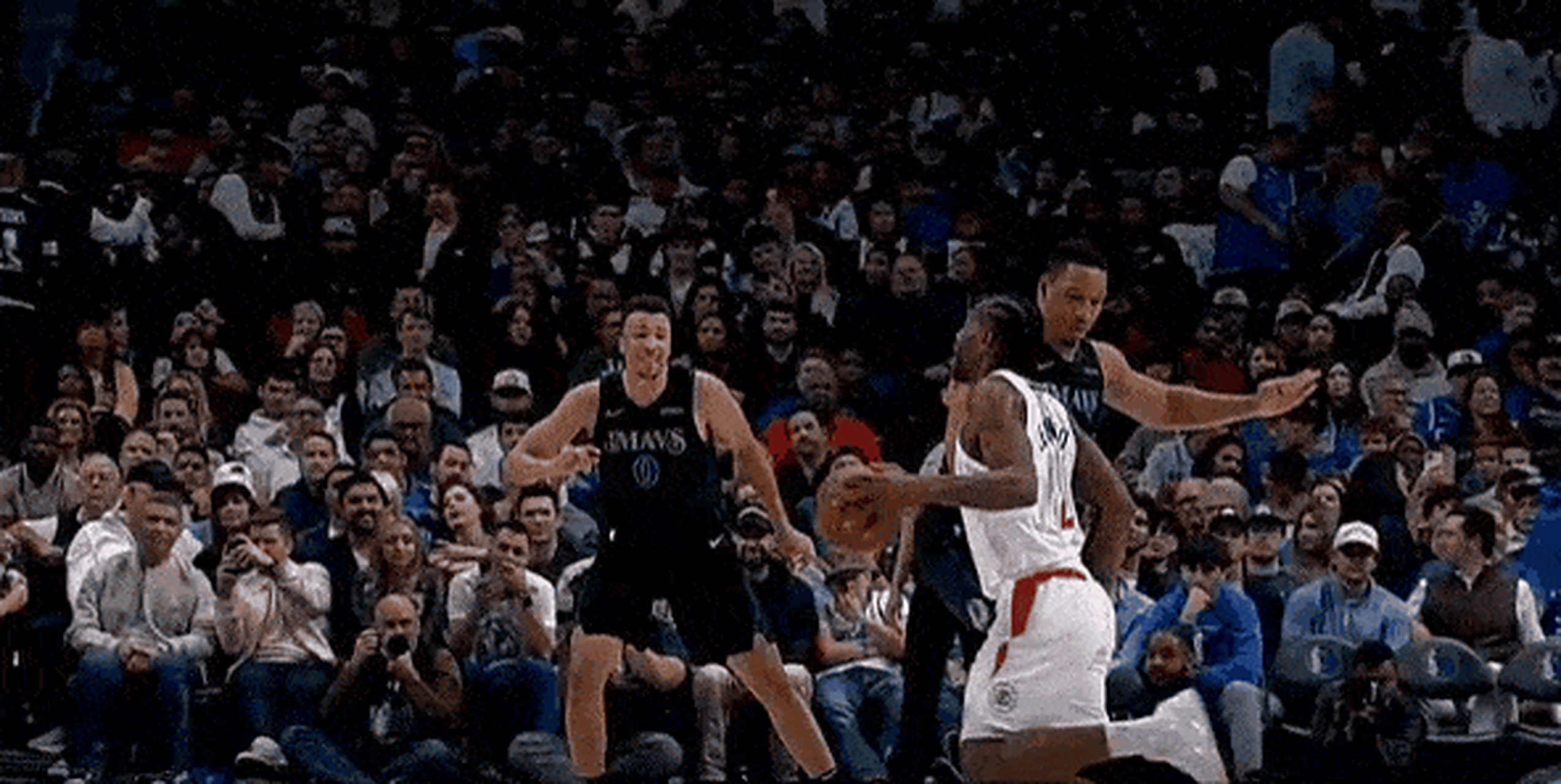 快船险胜独行侠,实力暴露不足 快船险胜独行侠,实力暴露不足