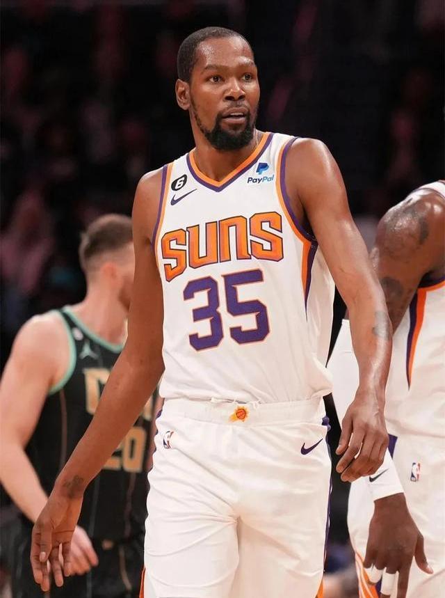 爵士战胜太阳,强势登顶 爵士战胜太阳,强势登顶