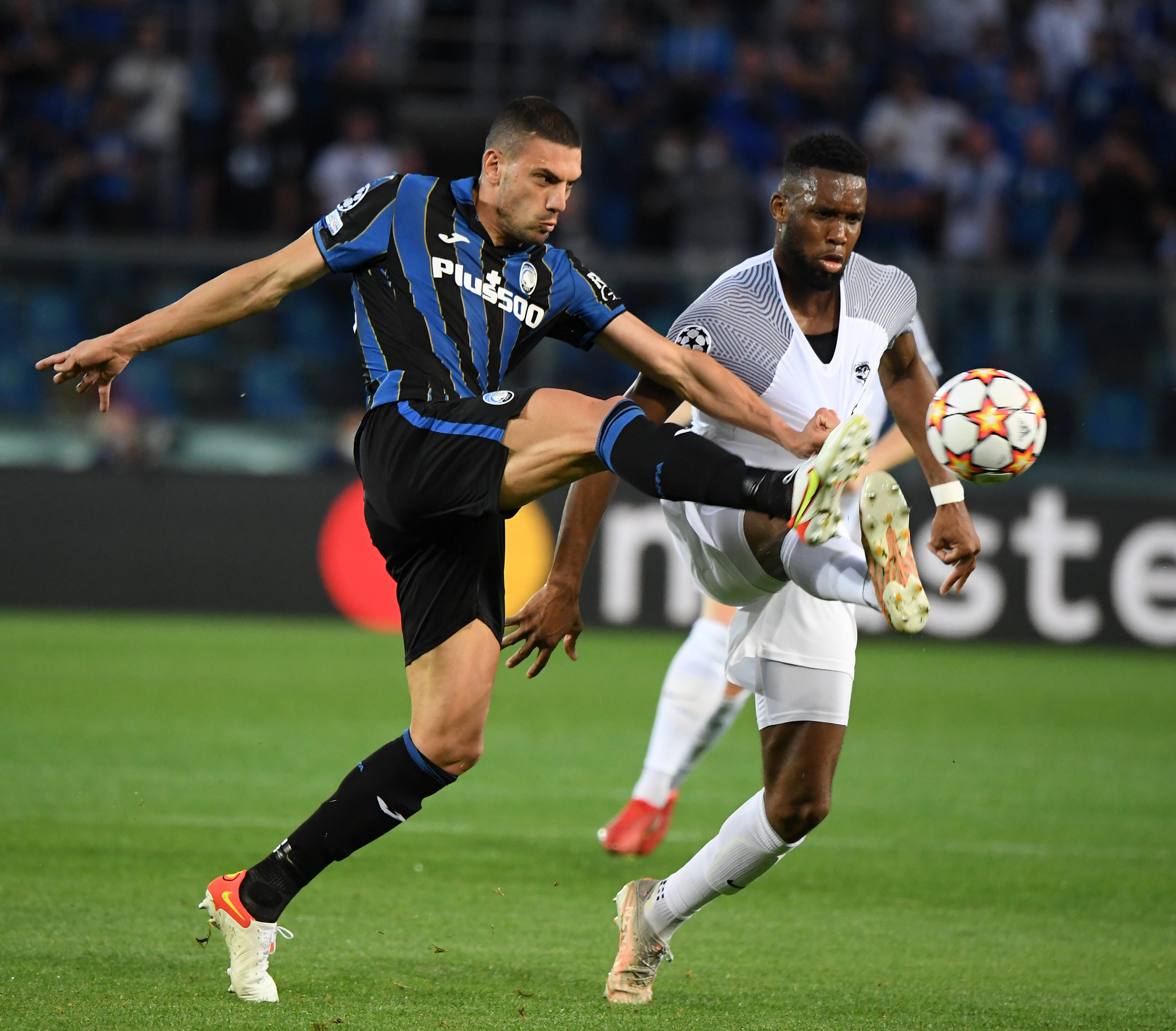 尤文图斯后防线失守,需迅速整顿 尤文图斯后防线失守,需迅速整顿