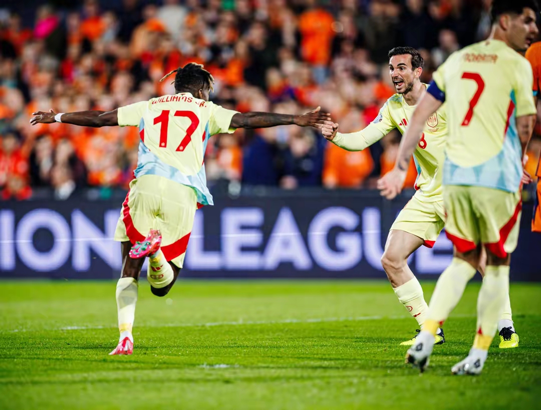 荷兰排球队员精准发球晋级半决赛 荷兰排球队员精准发球晋级半决赛