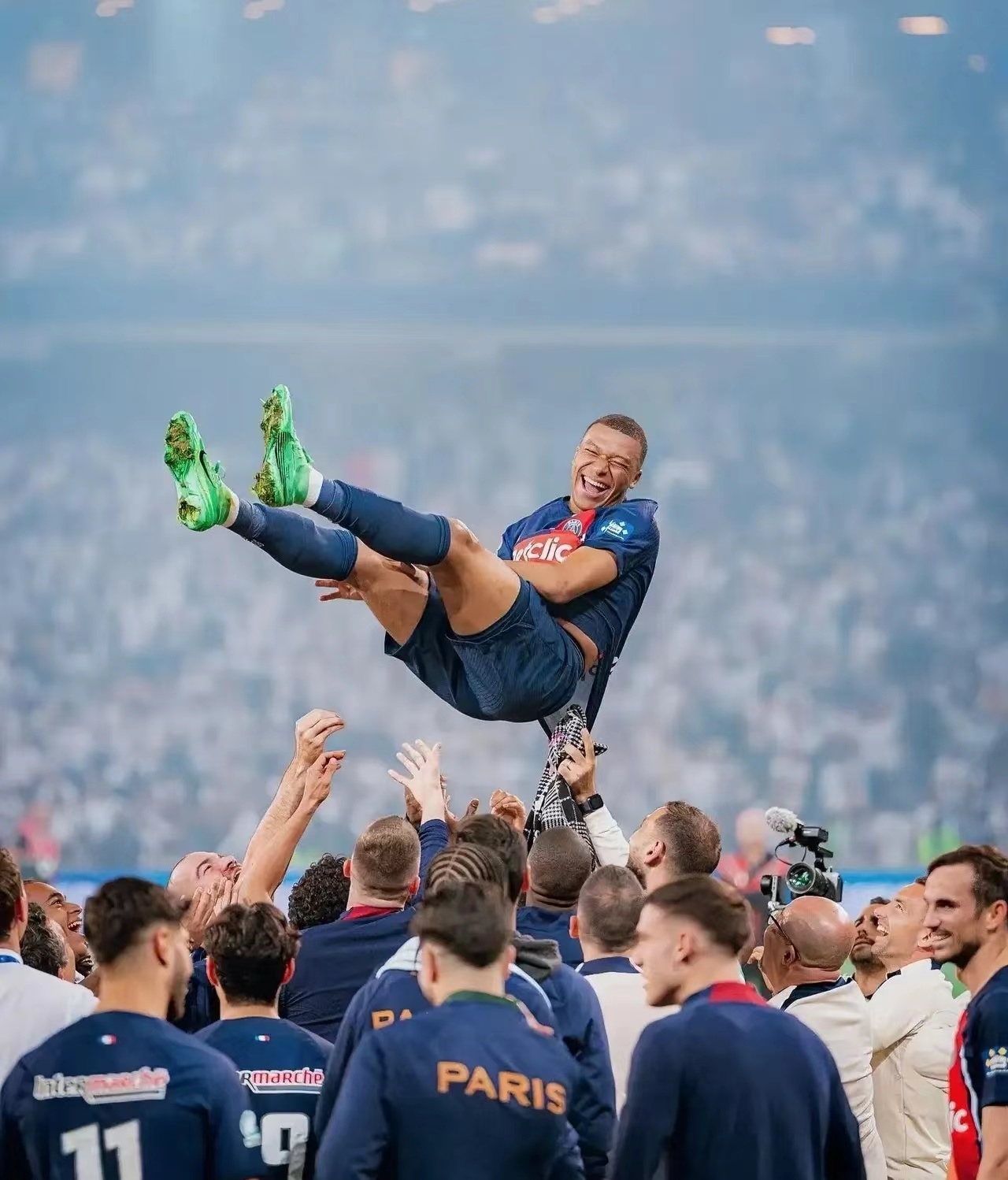 欧洲联赛进入关键阶段，球员展现技艺的简单介绍