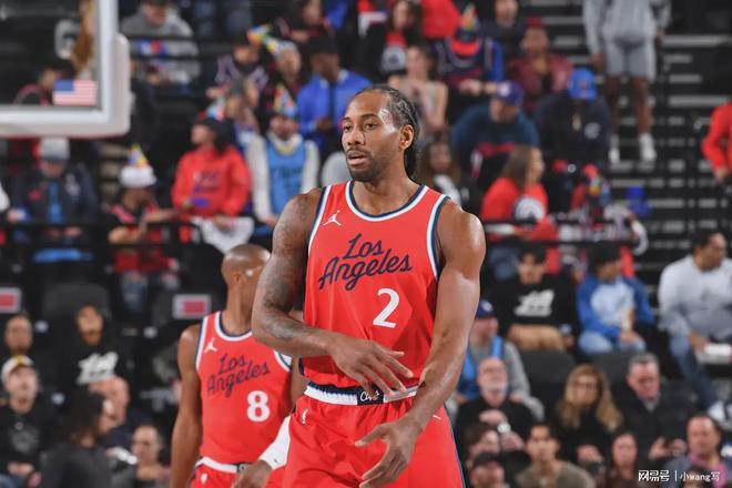 篮网主场力克黄蜂，挺进前列