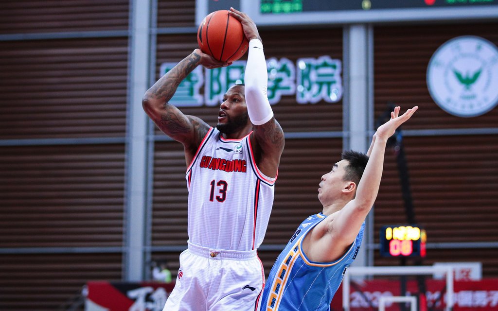 队员凭实力巅峰对决,谁能笑到最后 队员凭实力巅峰对决,谁能笑到最后