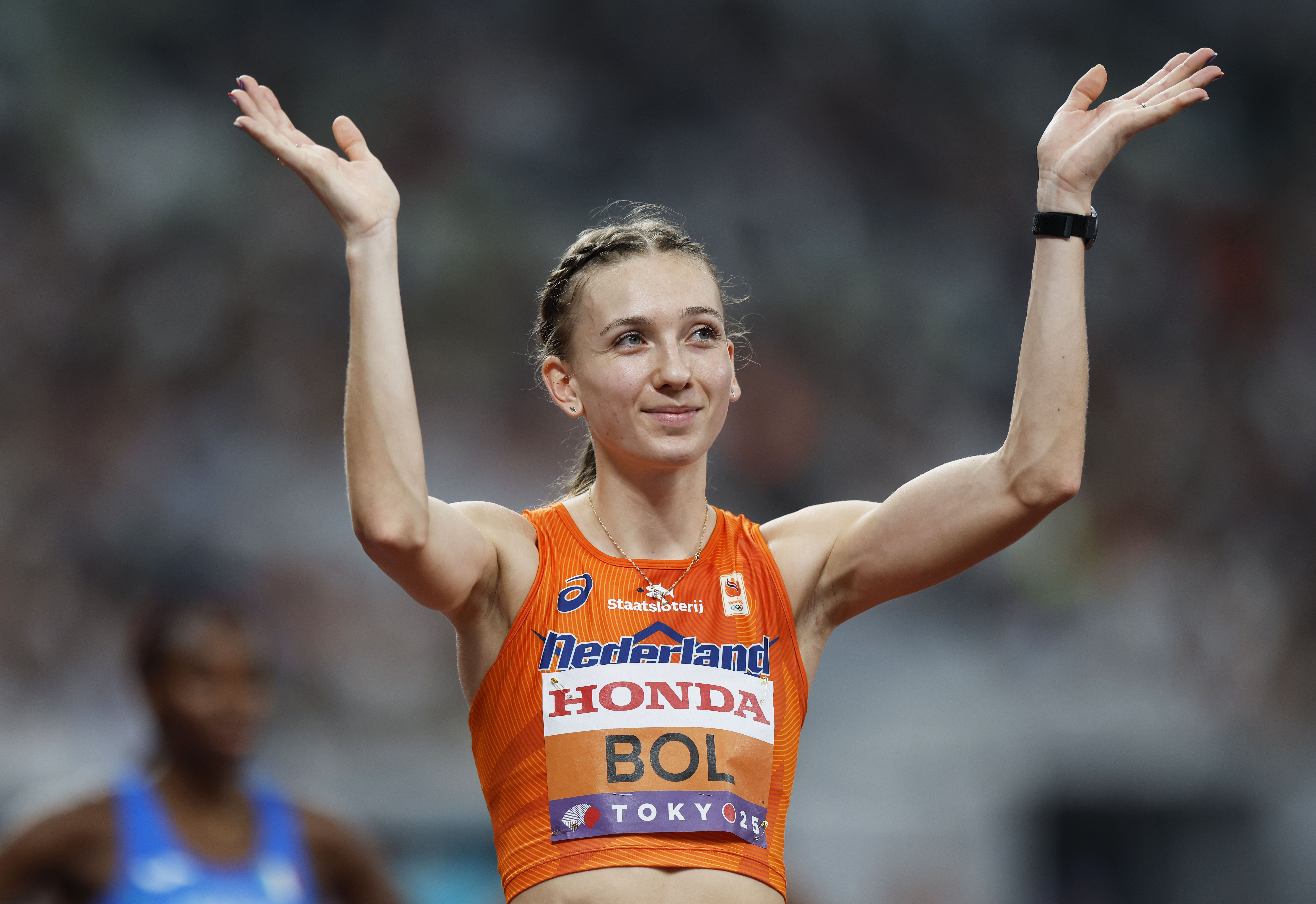 匈牙利女选手突破,出席女子手球决赛 匈牙利女选手突破,出席女子手球决赛